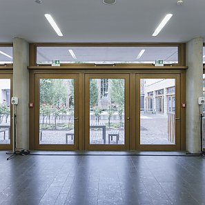 Ausstellungsansicht Leonie Lass & Elisa Lohmüller »Daseinsfürsorge«