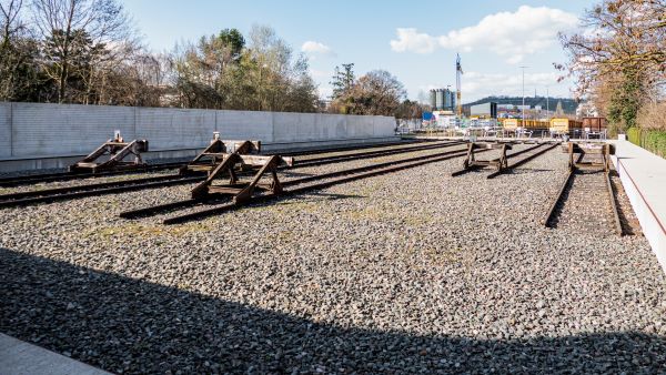 Ende von Bahngleisen als Gedenkstätte Copyright Andreas Keller