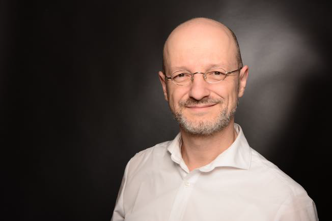 REFERENT: Sebastian Hobrack